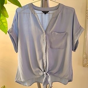 Top baby bleu from tahari